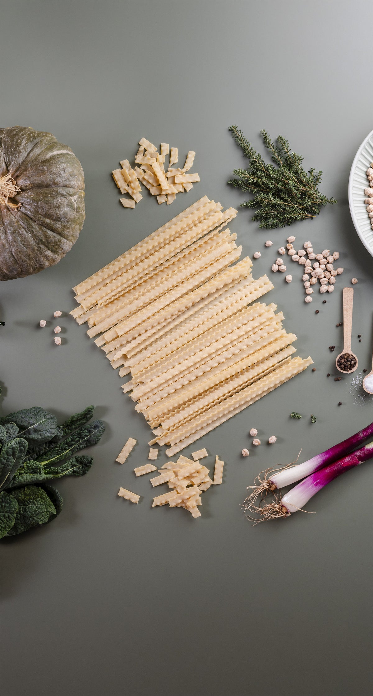 Manfredine with black cabbage and chickpeas